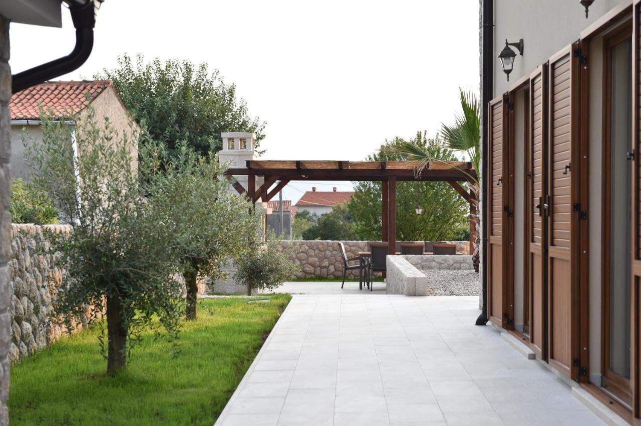 Villa Muskatel -With Heated Pool Brzac Exterior photo