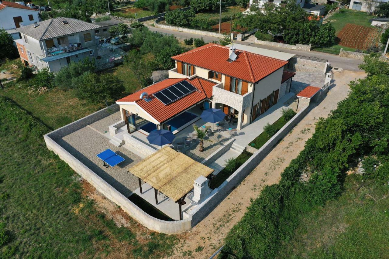 Villa Muskatel -With Heated Pool Brzac Exterior photo
